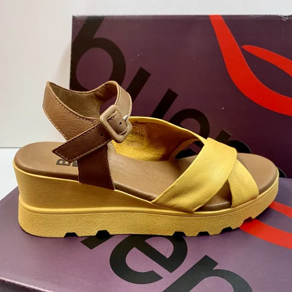 BUENO Y8601 SANDALO DONNA DOPPIA FASCIA E CINTURINO CON ZEPPA  IN PELLE GIALLO