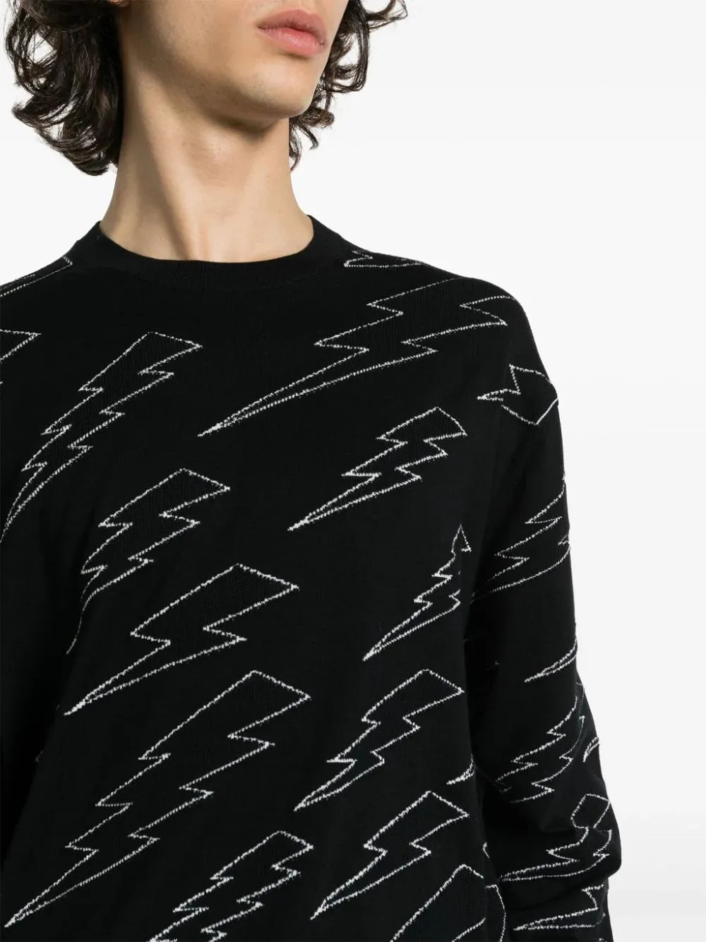 Pullover all-over bolts